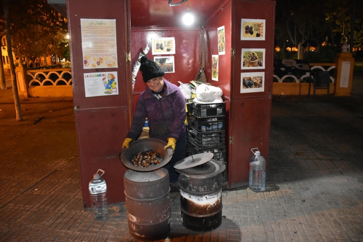 A la rica casta&ntilde;a asada en el coraz&oacute;n de Ciudad Rodrigo | Imagen 1