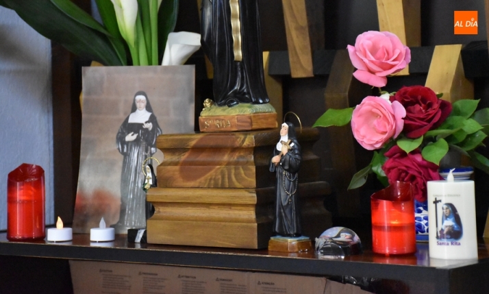 El altar de la Casa Consistorial en honor a Santa Rita cambia de emplazamiento | Imagen 1