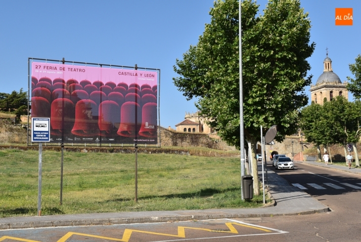 Las campanas-butacas de la Feria de Teatro 2024 ya asoman por las calles | Imagen 1