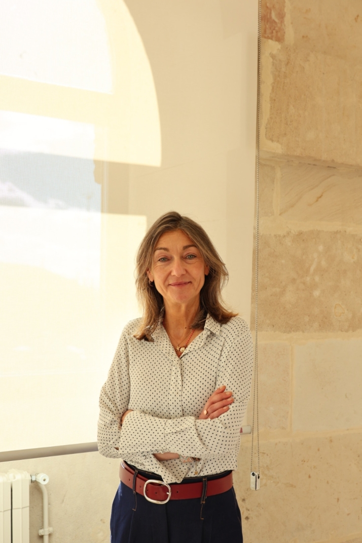 Irene Mart&iacute;n: &quot;No hemos trasladado un modelo presencial a un aula virtual, nuestra facultad naci&oacute; digital desde el origen&quot; | Imagen 1