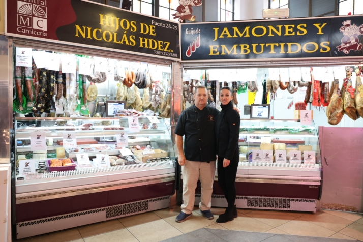 La historia de dos comerciantes de los puestos de mayor tradici&oacute;n en el Mercado Central de Salamanca | Imagen 2