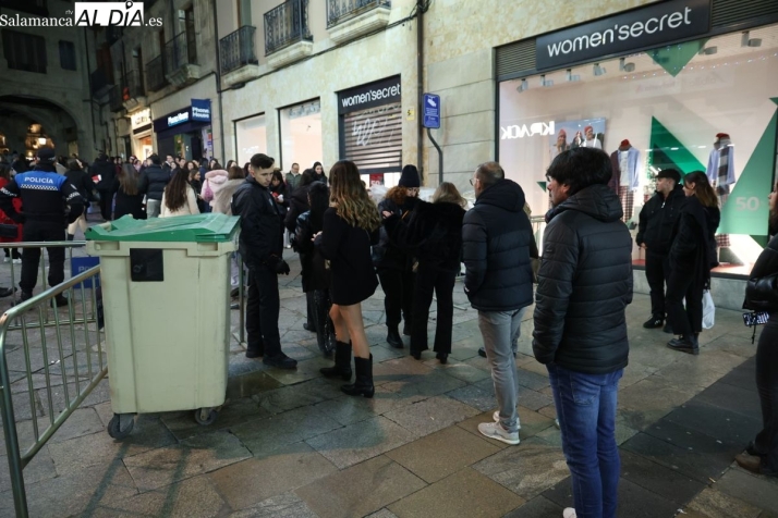 La Polic&iacute;a Local tramita 29 denuncias durante la Nochevieja Universitaria, la mitad por beber en la calle | Imagen 1