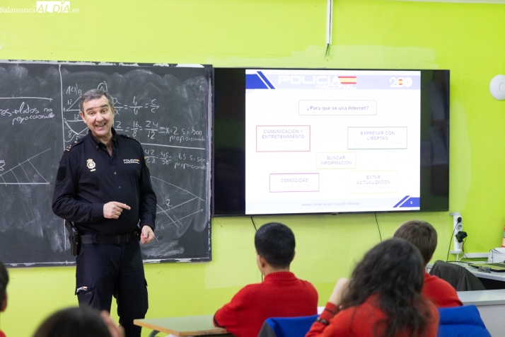 "En internet hay que ser desconfiados", alerta el inspector Santero sobre los riesgos de las rrss en menores  | Imagen 1