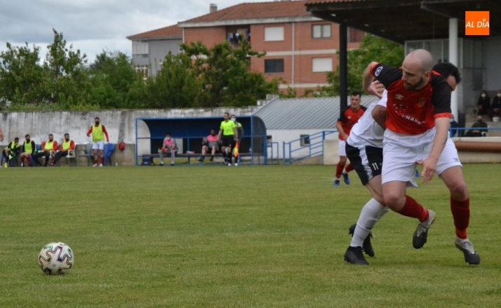 El Ciudad Rodrigo CF ficha a un cl&aacute;sico del B&eacute;jar, Rub&eacute;n Farr&eacute;s | Imagen 1