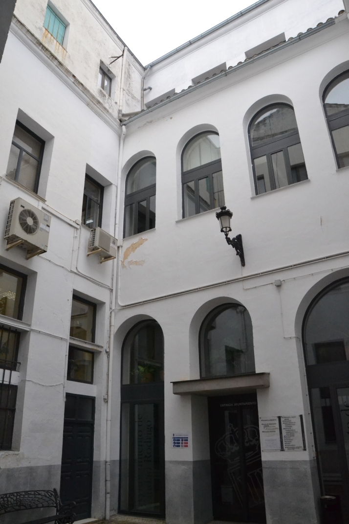 El Ayuntamiento recibir&aacute; 150.000&amp;euro; de la Junta para reformar la planta baja de la Casa Consistorial | Imagen 1