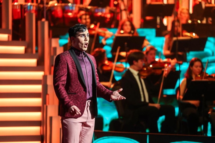 Esa&uacute; P&eacute;rez, el tenor salmantino que cambi&oacute; el rock por la &oacute;pera y conquist&oacute; TVE antes de su regreso a casa: "Es un mundo duro pero la pasi&oacute;n lo suple todo" | Imagen 4