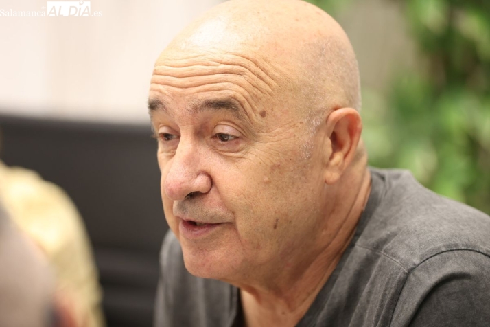 De trabajar 40 a&ntilde;os en una f&aacute;brica a ganar premios literarios internacionales: la historia de Benito Gonz&aacute;lez | Imagen 1