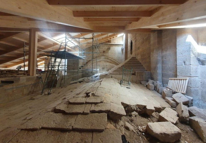 Las obras de la Catedral permiten recuperar cubiertas originales de piedra