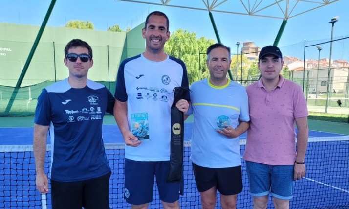 &Oacute;scar Mart&iacute;n gana el III Torneo de Tenis &lsquo;Villa Alba de Tormes 2024&rsquo; | Imagen 1