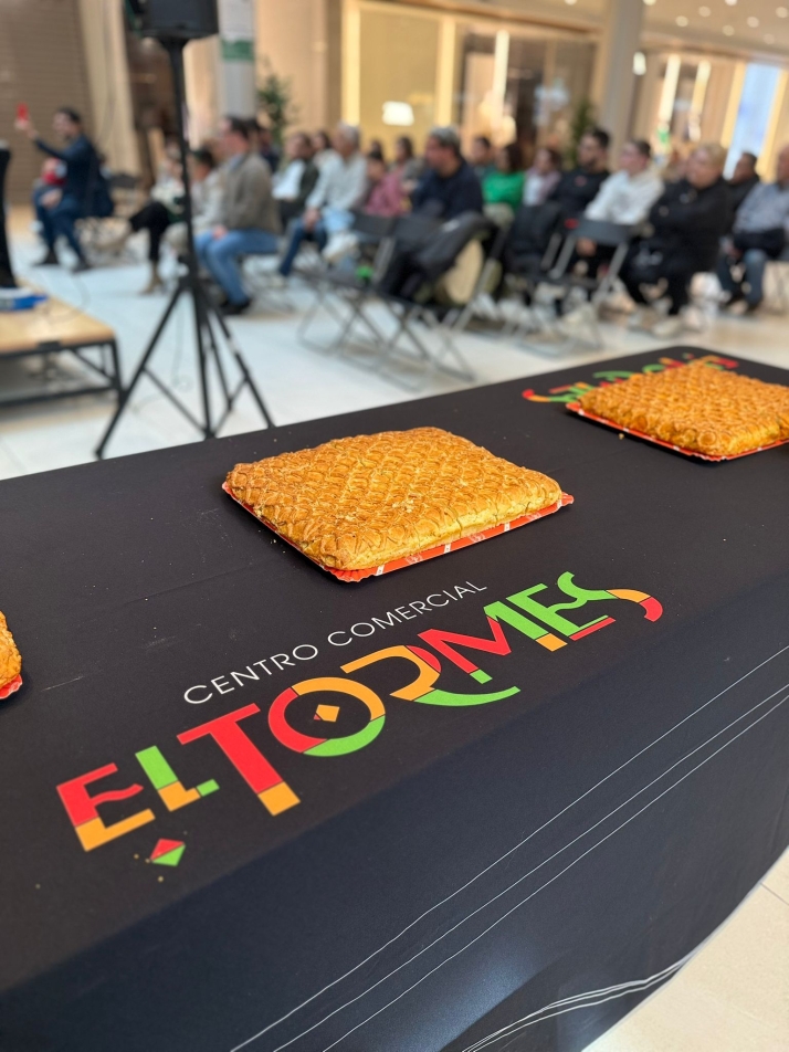 Foto 2 - Hornazo, Leyendas del F&uacute;tbol y Vicente del Bosque: un Lunes de Aguas especial en El Tormes