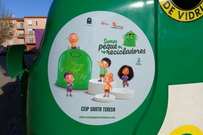 El reto del Colegio Santa Teresa: ser el que m&aacute;s vidrio recicla de Castilla y Le&oacute;n | Imagen 1