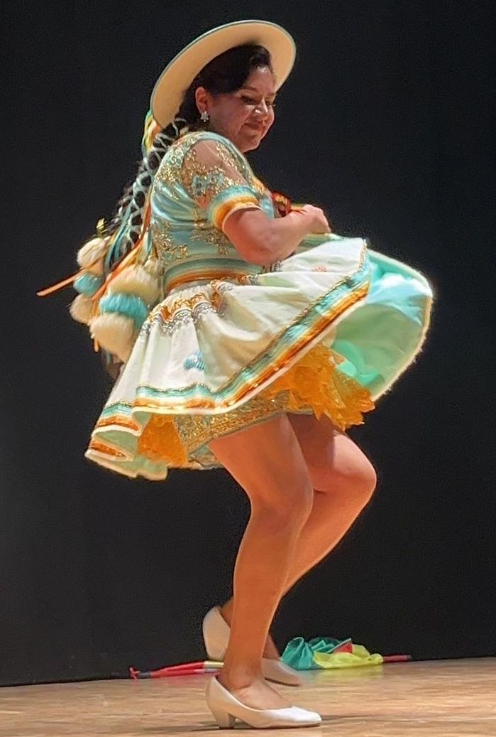 FOTOS | La cultura de Bolivia y Perú une a Salamanca en una vibrante celebración de la hispanidad | Imagen 2