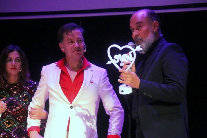 Intensa y divertida entrega de la segunda edici&oacute;n de los Premios Amor Humor | Imagen 6