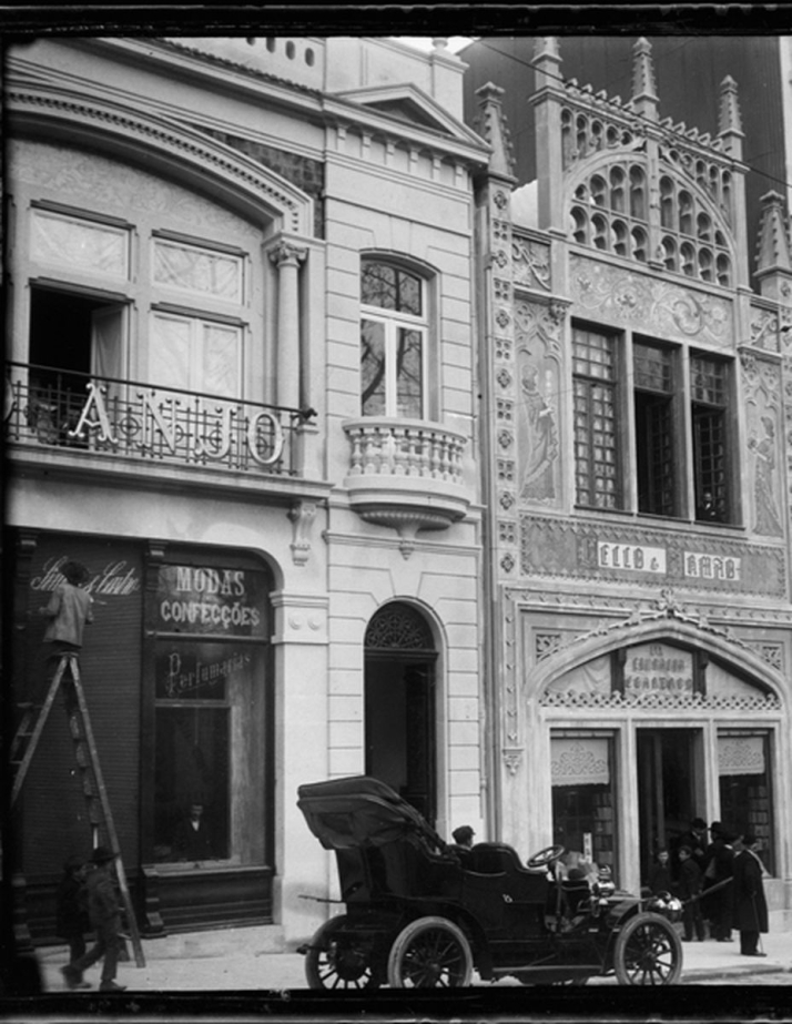 La "librería más bonita del mundo" liga para siempre su nombre a Oporto en su 120 aniversario | Imagen 2