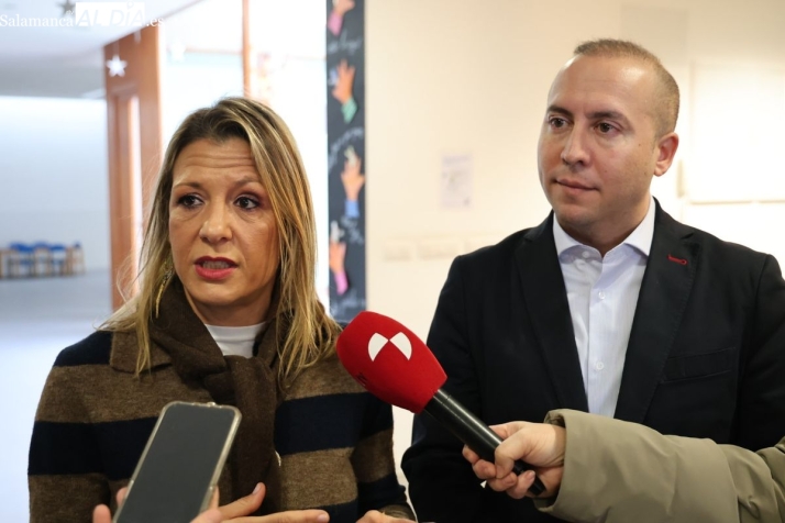 Un perro adiestrado ense&ntilde;a a los ni&ntilde;os salmantinos a cuidar de sus mascotas y prevenir el abandono | Imagen 1