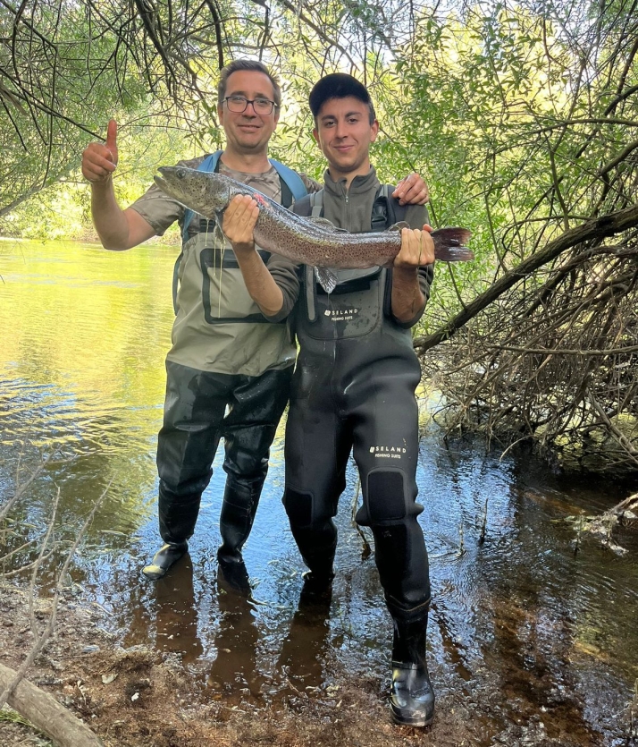 La pasión por la pesca desde los 3 años de un joven salmantino: "Mi sueño es ser pescador profesional y acudir a campeonatos" | Imagen 3