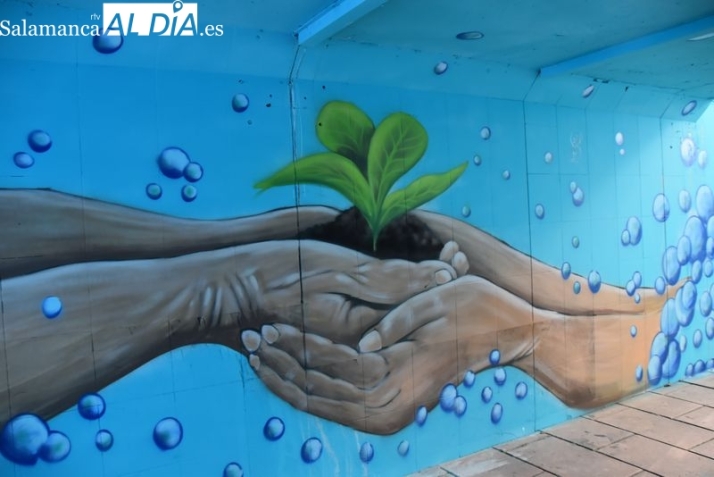 Cambio de imagen: as&iacute; luce el nuevo mural del t&uacute;nel apeadero de La Alamedilla  | Imagen 2