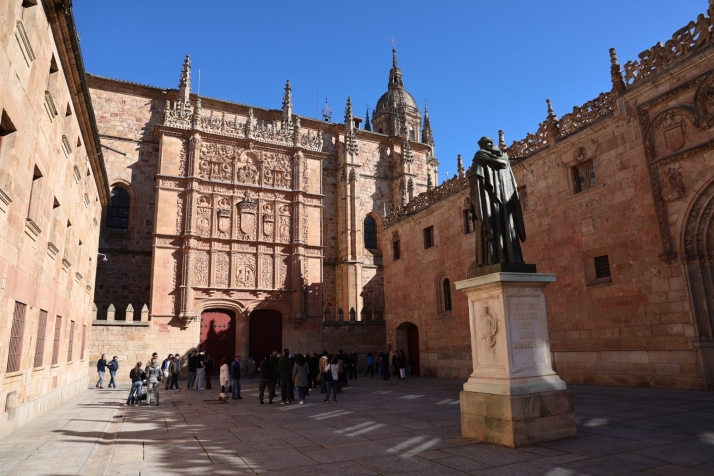 Piedra de Villamayor: el alma dorada que esculpe la historia de Salamanca | Imagen 1
