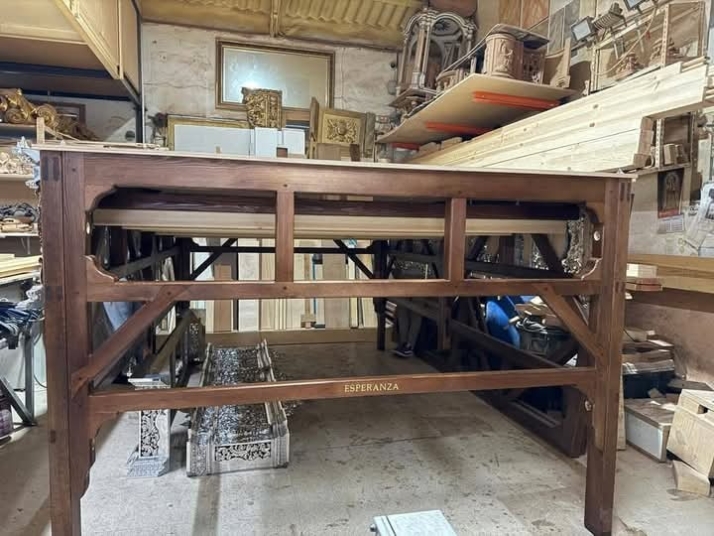 Llega a Salamanca la nueva parihuela para la Esperanza (FOTOS) | Imagen 1