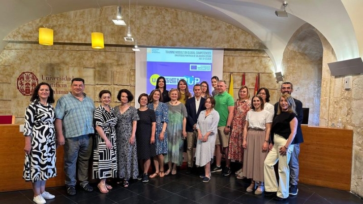 Cerca de un centenar de profesores de Espa&ntilde;ol comienza el M&aacute;ster Internacional UPSA-FIDESCU | Imagen 1