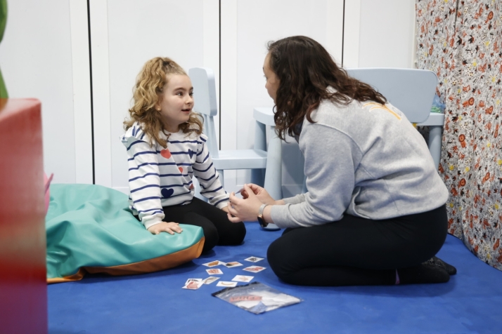 V&Iacute;DEO | As&iacute; son las sesiones de terapia que mejoran la calidad de vida de los ni&ntilde;os de AERSCYL | Imagen 2