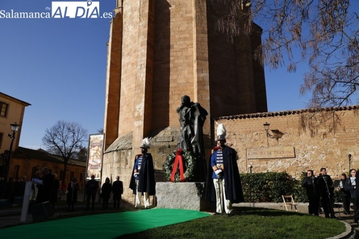 Bronce y piedra para recordar a los grandes escritores en Salamanca | Imagen 2