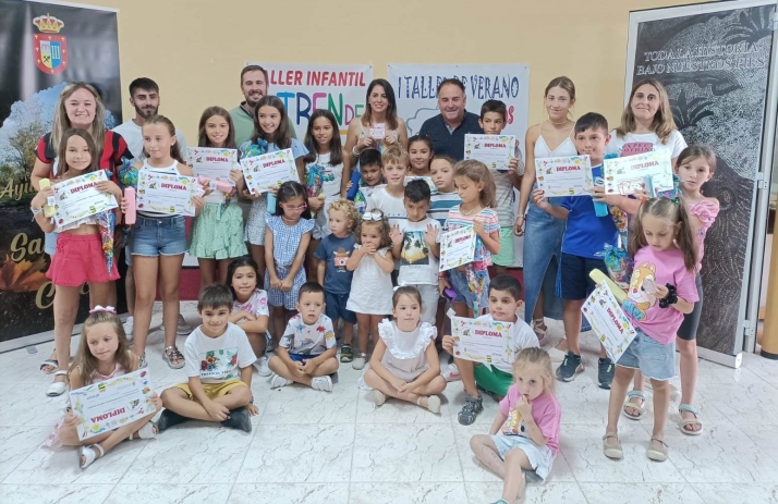 Clausurado el 12&ordm; Tren de Colores de Saelices, que ha tenido m&aacute;s de medio centenar de &lsquo;pasajeros&rsquo; | Imagen 1