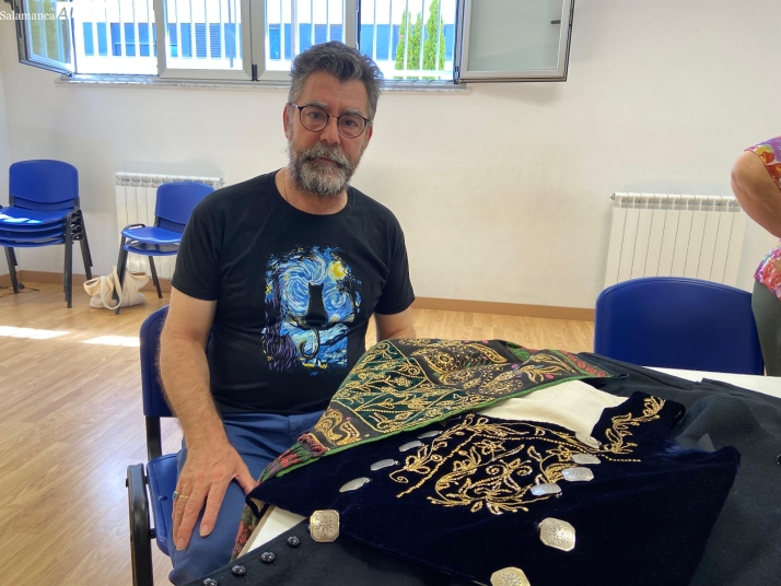 FOTOS | &quot;Restaurar es la mejor escuela&quot;: los talleres que salvan del olvido las joyas del traje charro | Imagen 1