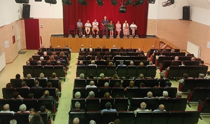 Sancti-Sp&iacute;ritus homenajea a 11 vecinos que cumplen 80 a&ntilde;os a lo largo del 2025 | Imagen 1