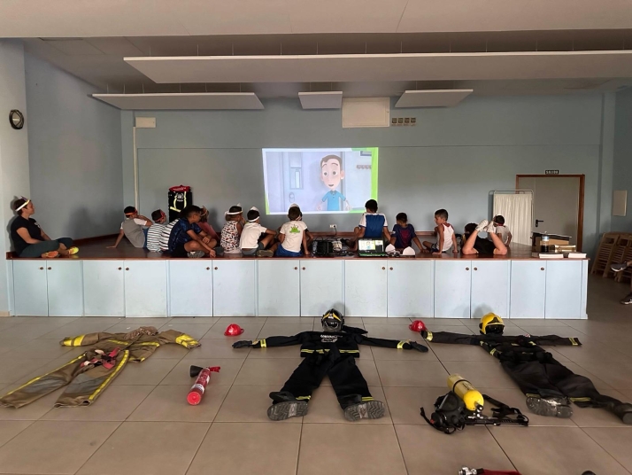 De Guinea Ecuatorial a la DANA de Valencia: Javier Malmierca, salmantino voluntario de Bomberos Unidos Sin Fronteras que ayuda de forma completamente altruista | Imagen 2