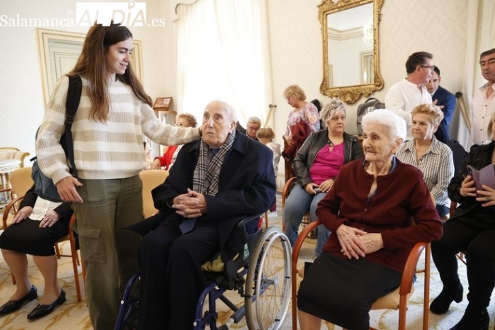 Gabriel De Arriba, homenajeado a sus 103 a&ntilde;os: &quot;Hay que olvidarse de que se es joven y el tiempo va pasando&quot; | Imagen 1