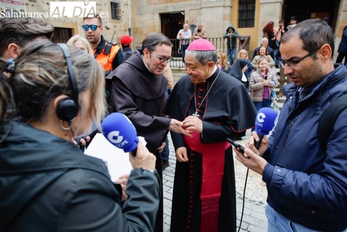 El prior Miguel &Aacute;ngel Gonz&aacute;lez habla de &quot;admiraci&oacute;n y agradecimiento&quot; tras una veneraci&oacute;n de Santa Teresa que &quot;ha desbordado todas las previsiones&quot; | Imagen 1