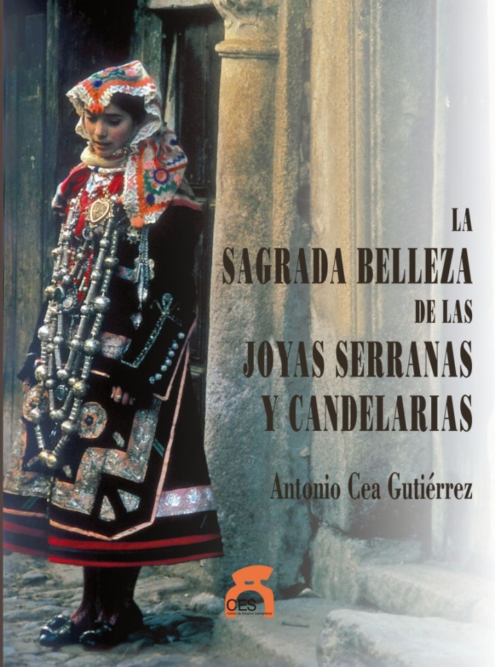 Antonio Cea presenta su libro 'La sagrada belleza de las joyas serranas y candelarias' en la UPSA | Imagen 1