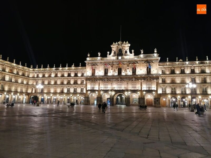Imagen de la Plaza Mayor de Salamanca durante el toque de queda en Castilla y León