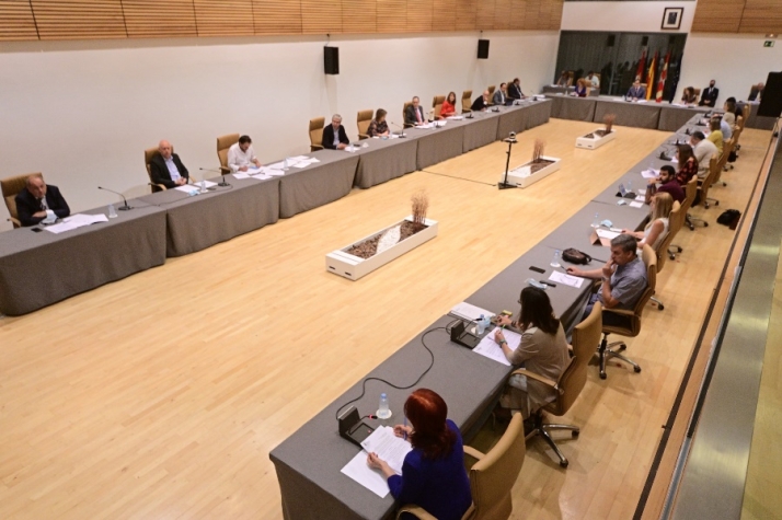 Sorpresa en el Ayuntamiento de Salamanca, que declara inoportuna e irresponsable la convocatoria electoral en Castilla y León