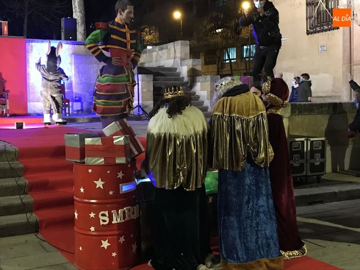 Festival de Navidad por todo lo alto en el encuentro cofrade en Salamanca
