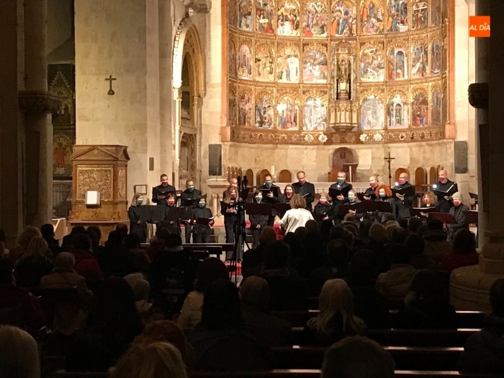 Foto 2 - Velada musical en la Catedral Vieja con el Coro Musica Antiqva 