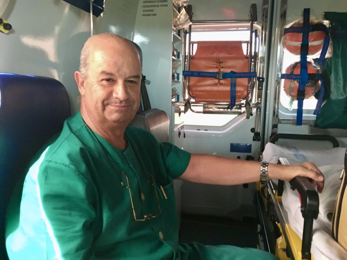 Alfonso Sánchez Escudero se jubila: "Si por mí fuera, hubiera seguido más. Estar con los pacientes es mi vida" | Imagen 1