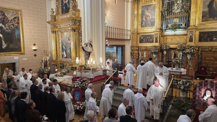 Retana llama en Alba de Tormes a ser &quot;custodios&quot; del legado de la santa | Imagen 1