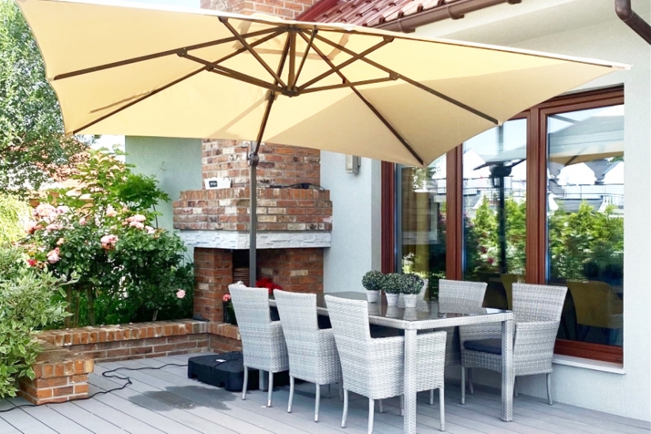Toldos, parasoles, pérgolas, ¿cuál elegir para protegerte del sol en tu jardín? | Imagen 1