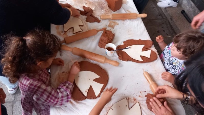 Alba de Tormes impulsa la lectura y la creatividad con el proyecto 'Peces de barro a orillas del Tormes' | Imagen 1