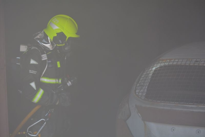 As&iacute; sofocan un incendio bajo rasante los Bomberos de Salamanca | Imagen 2