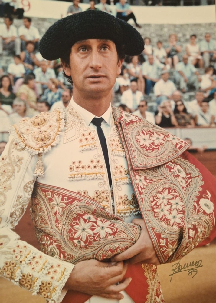 Habla la familia de Julio Robles, el hombre detr&aacute;s de la figura del toreo: "Fue para nosotras el padre que nunca tuvimos" | Imagen 2