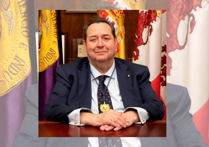 Benjamín Crespo, distinguido con la Medalla de Oro de la Cámara de Comercio de España